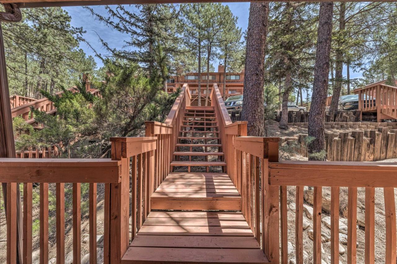 Forested Ruidoso Condo With Deck And Fireplace! エクステリア 写真