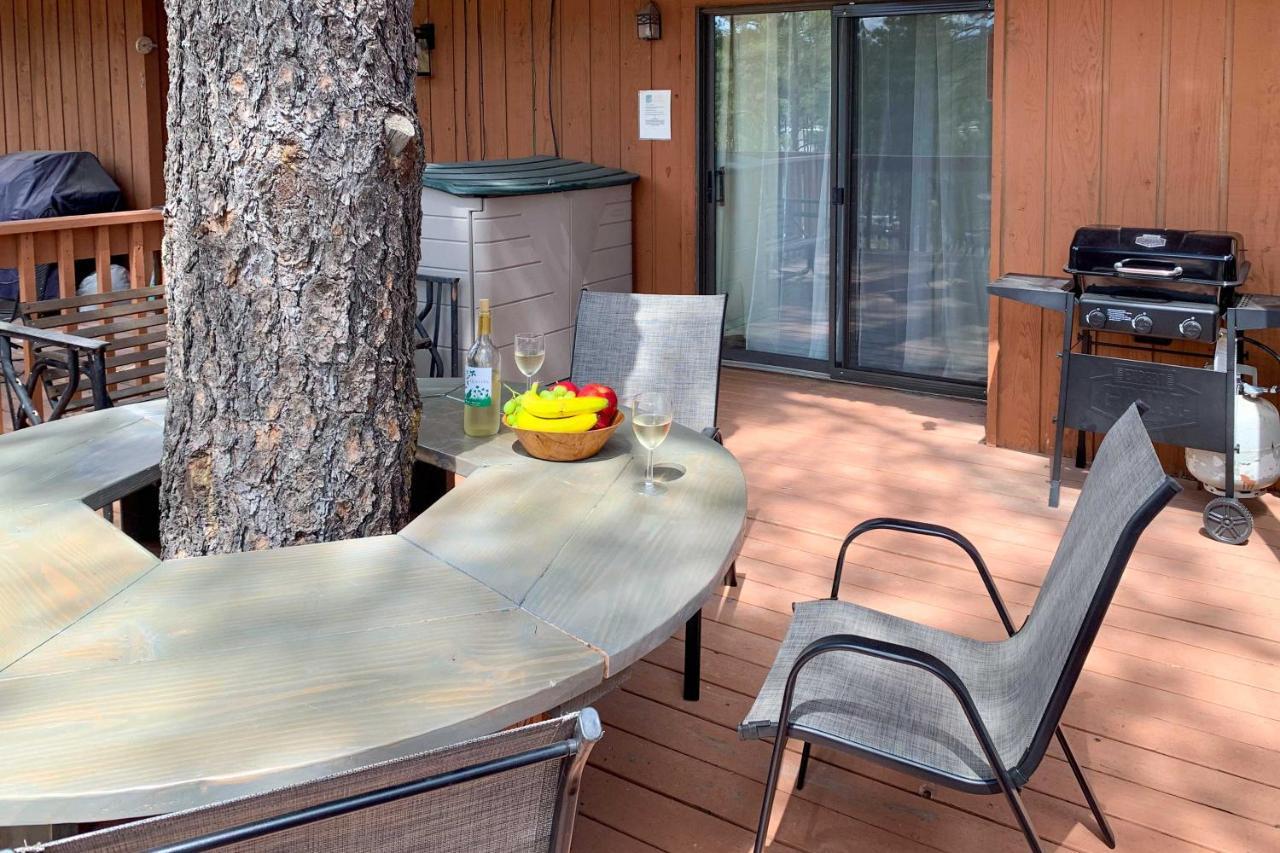 Forested Ruidoso Condo With Deck And Fireplace! エクステリア 写真